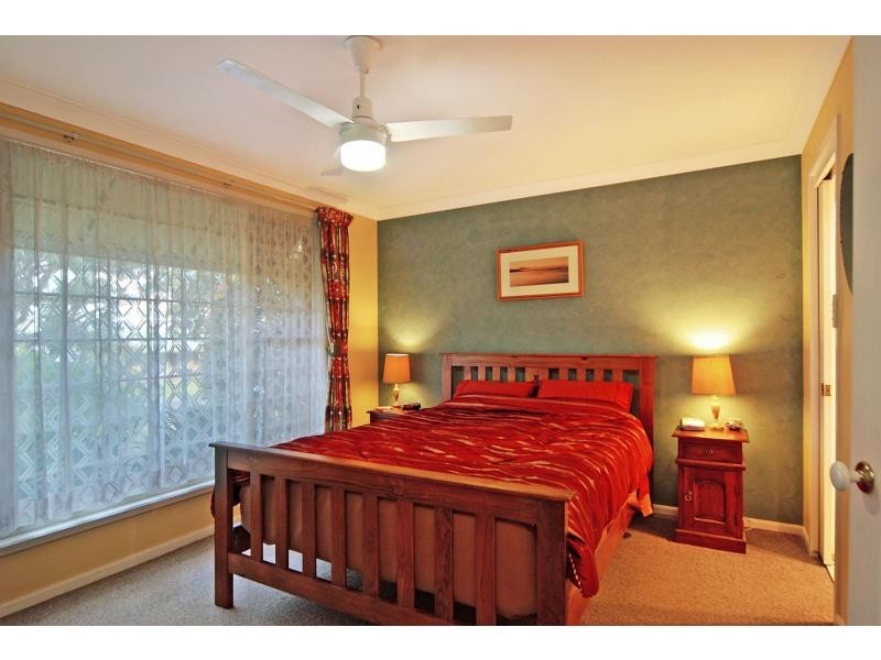 15 Asteria Street, Worrigee NSW 2540