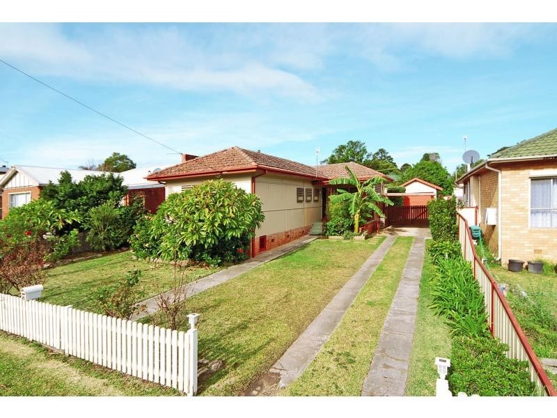 16 Morton Parade, Nowra NSW 2541