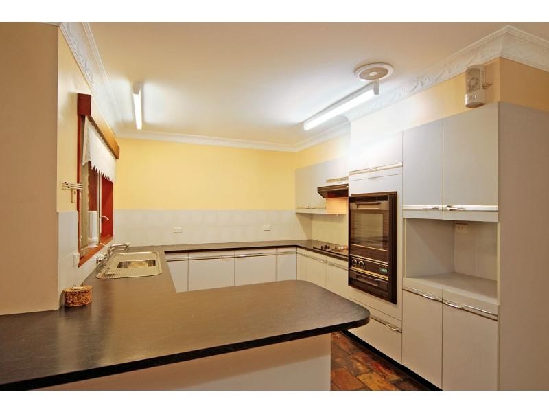 80 Albert Street, Nowra NSW 2541