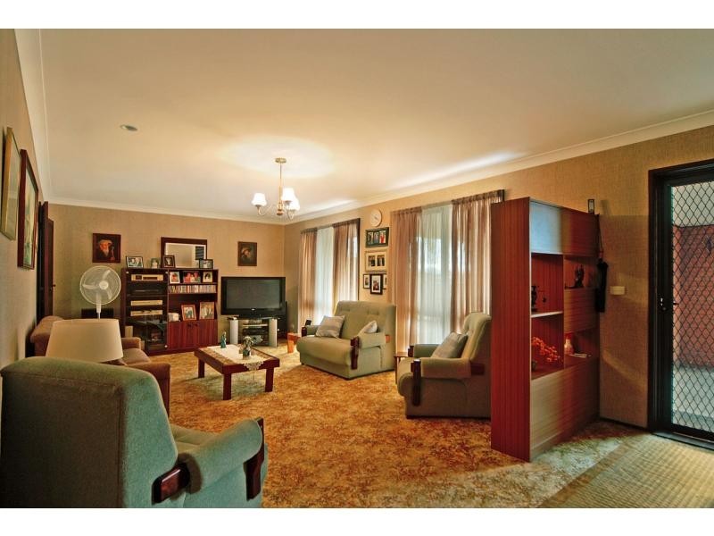 8 Ellis Place, Nowra NSW 2541