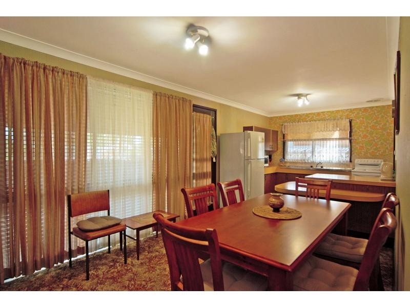 8 Ellis Place, Nowra NSW 2541
