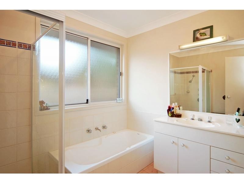 30 Gardenia Crescent, Bomaderry NSW 2541