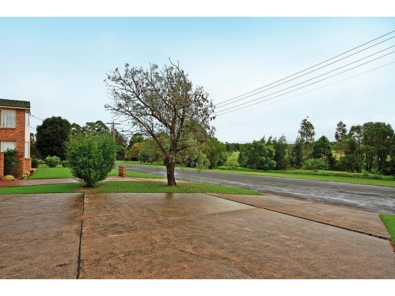2/2 Campbell Place, Nowra NSW 2541