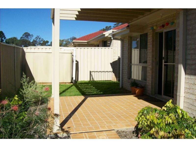 8/8 Meroo Road, Bomaderry NSW 2541