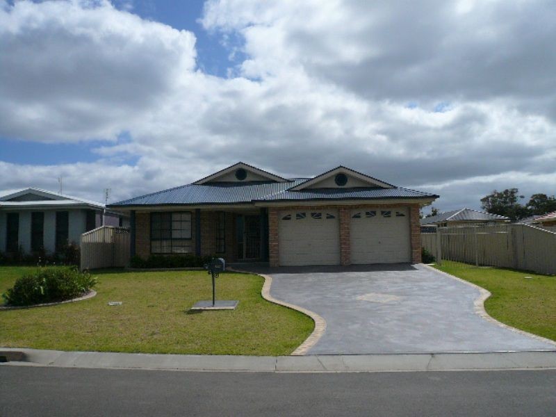 18 Mintbush Crescent, Worrigee NSW 2540