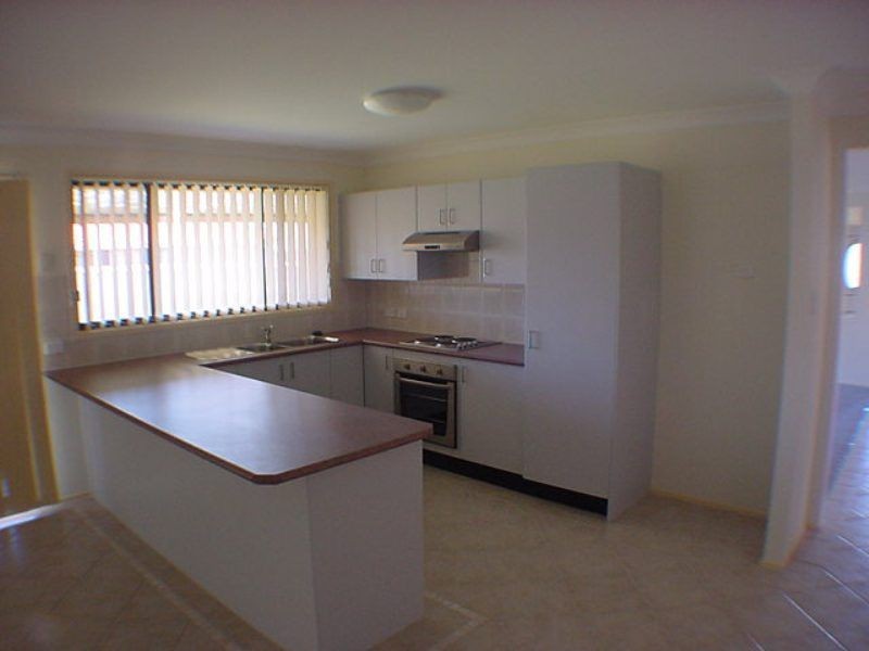 18 Mintbush Crescent, Worrigee NSW 2540