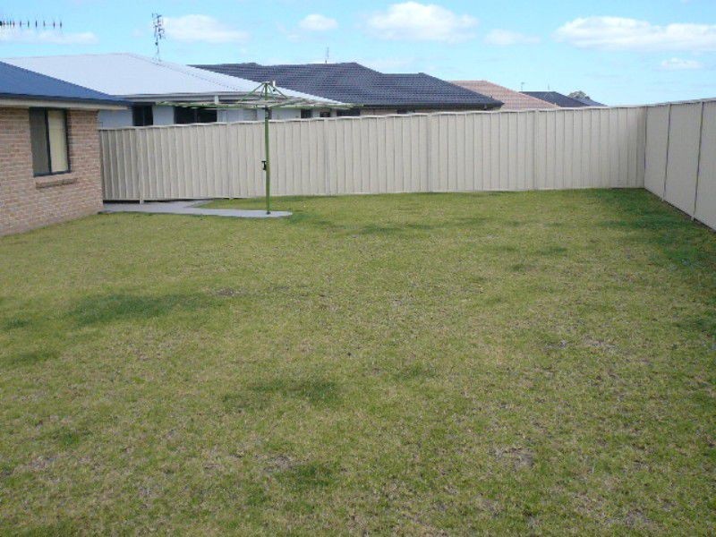 18 Mintbush Crescent, Worrigee NSW 2540