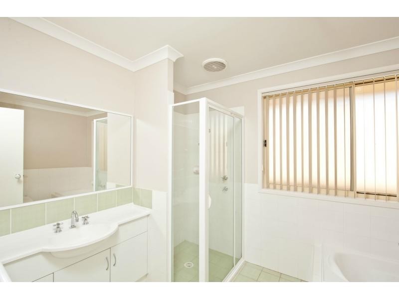 19 Kardella Avenue, Nowra NSW 2541