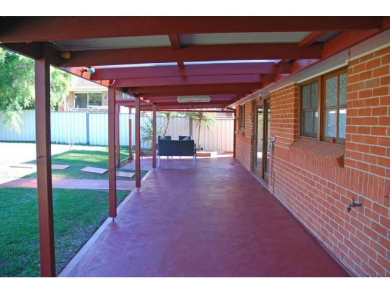 98 Jasmine Drive, Bomaderry NSW 2541
