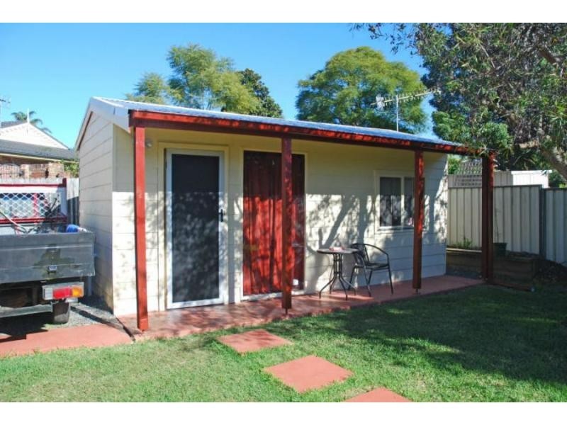 98 Jasmine Drive, Bomaderry NSW 2541