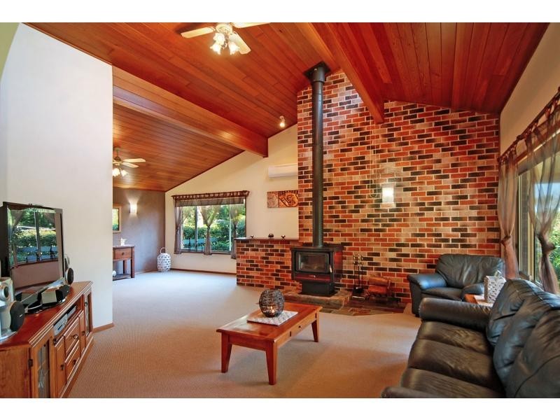 26 Lochaven Drive, Bangalee NSW 2541