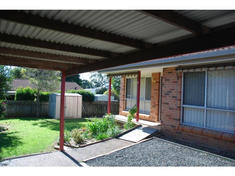 2/17 Wilari Close, Bomaderry NSW 2541