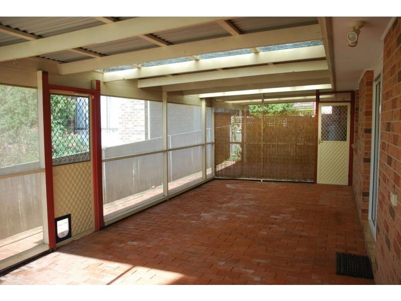 2/17 Wilari Close, Bomaderry NSW 2541