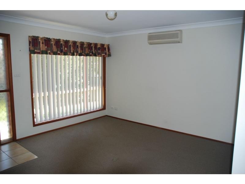 2/17 Wilari Close, Bomaderry NSW 2541