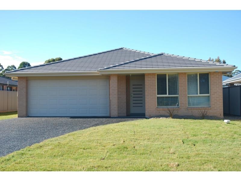 12 Somerset Avenue, South Nowra NSW 2541
