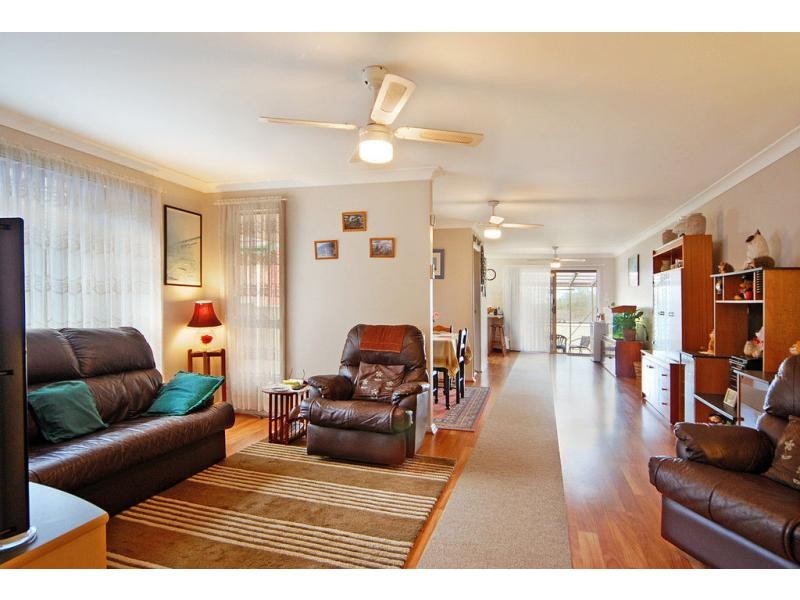 1/4 Karowa Street, Bomaderry NSW 2541