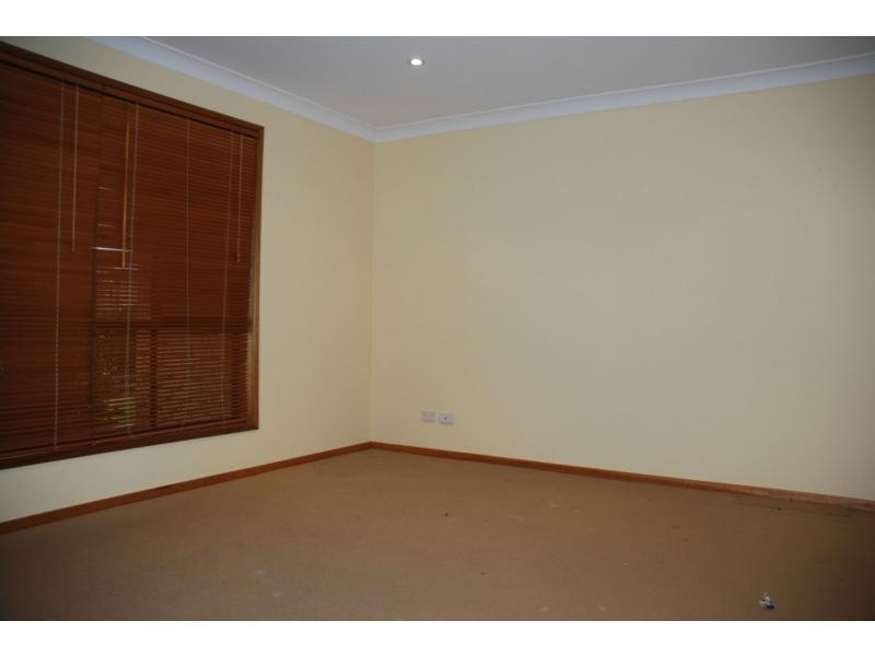 4 Mcternan Place, Worrigee NSW 2540