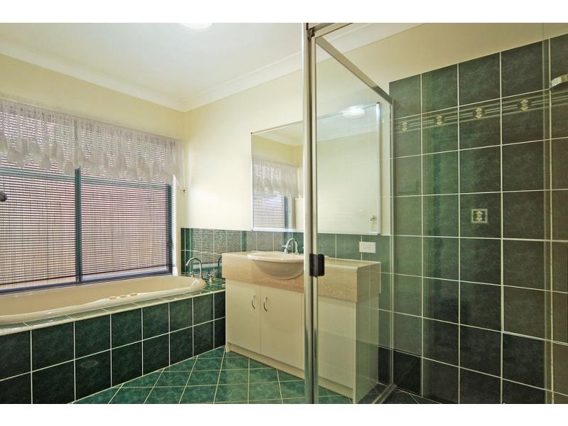 32 The Garden Walk, Worrigee NSW 2540