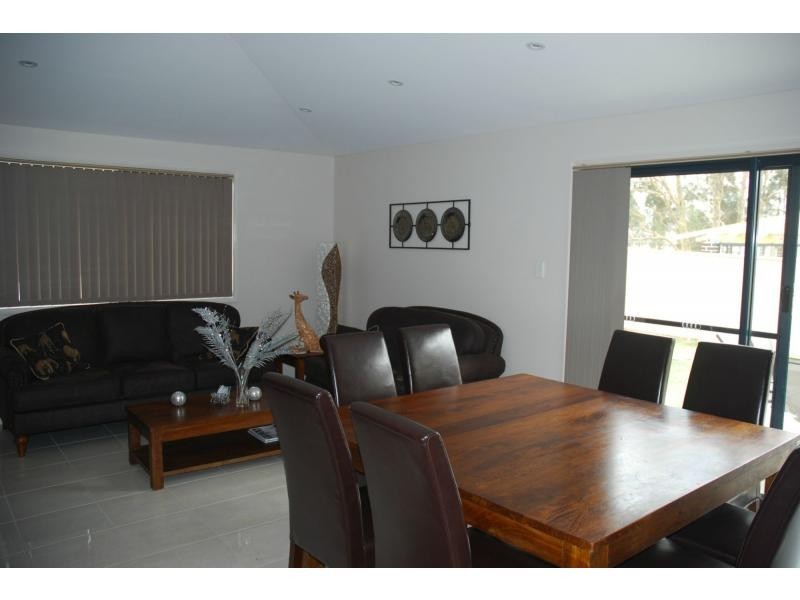 38 Blue Bell Way, Worrigee NSW 2540