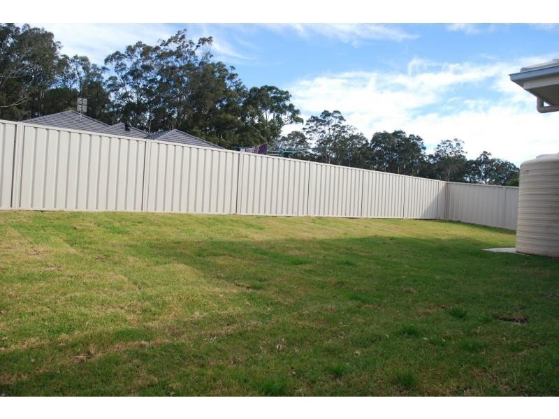 13 Candlebark Close, West Nowra NSW 2541