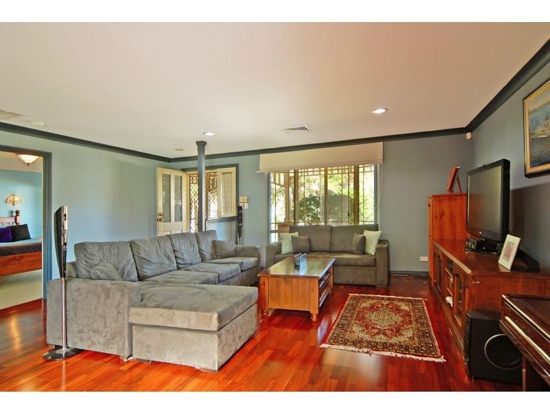 5 Robinia Way, Worrigee NSW 2540