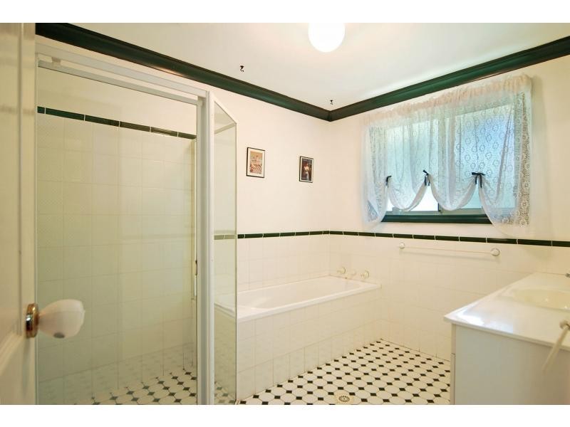 5 Robinia Way, Worrigee NSW 2540