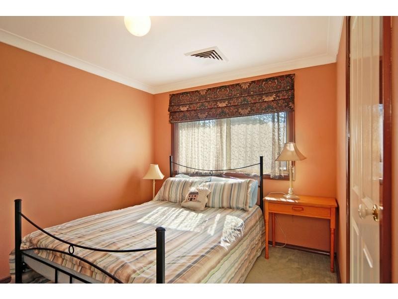 5 Robinia Way, Worrigee NSW 2540