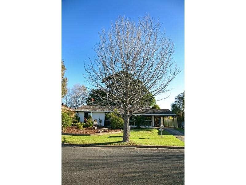 69 Salisbury Drive, Nowra NSW 2541