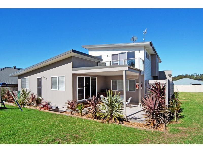 14 Zieria Avenue, North Nowra NSW 2541