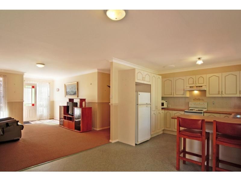 6/7 Hamilton Place, Bomaderry NSW 2541