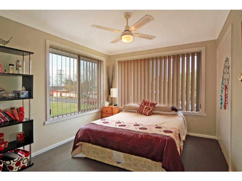 5 Hockey Street, Nowra NSW 2541