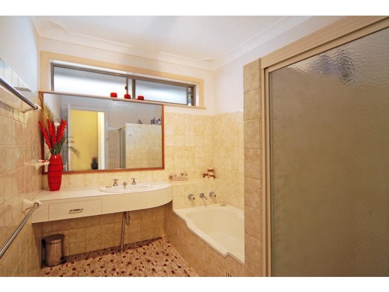 5 Hockey Street, Nowra NSW 2541