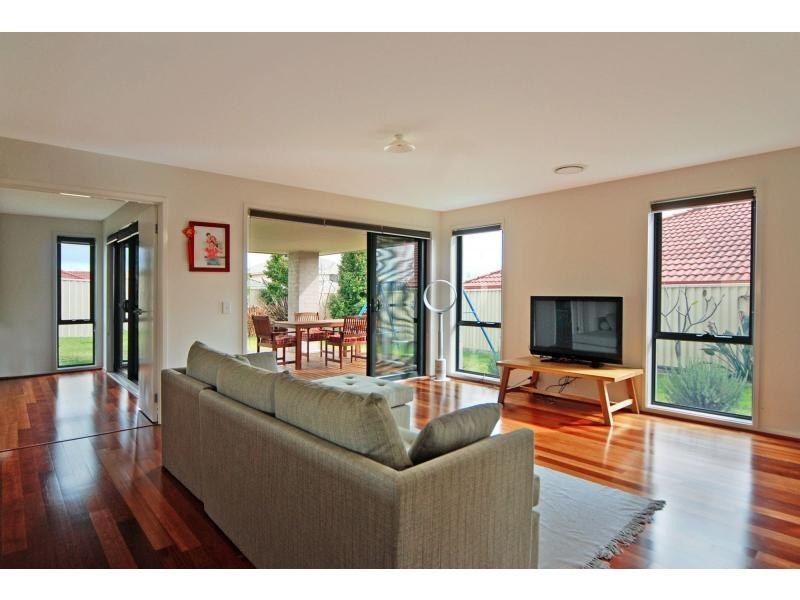 12 Myall Close, Nowra NSW 2541