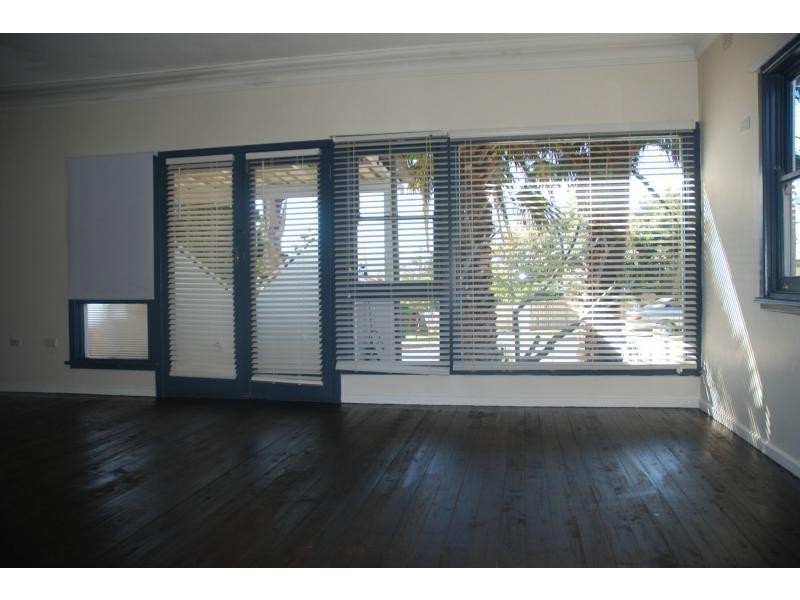 106 Kalandar Street, Nowra NSW 2541