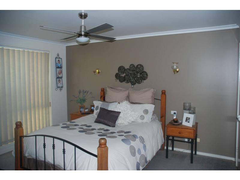 46 Ferntree Drive, Bomaderry NSW 2541