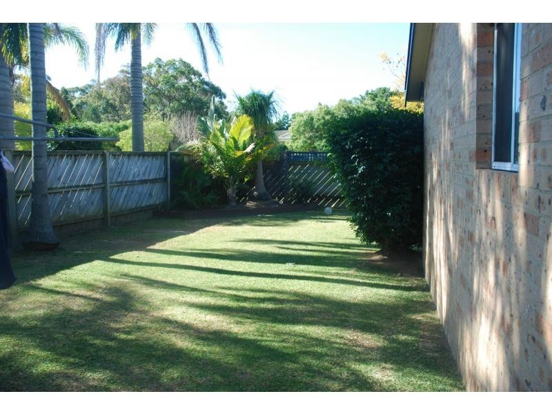 46 Ferntree Drive, Bomaderry NSW 2541