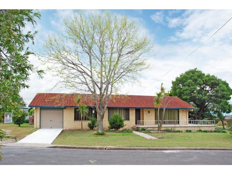 22 Allison Avenue, Nowra NSW 2541