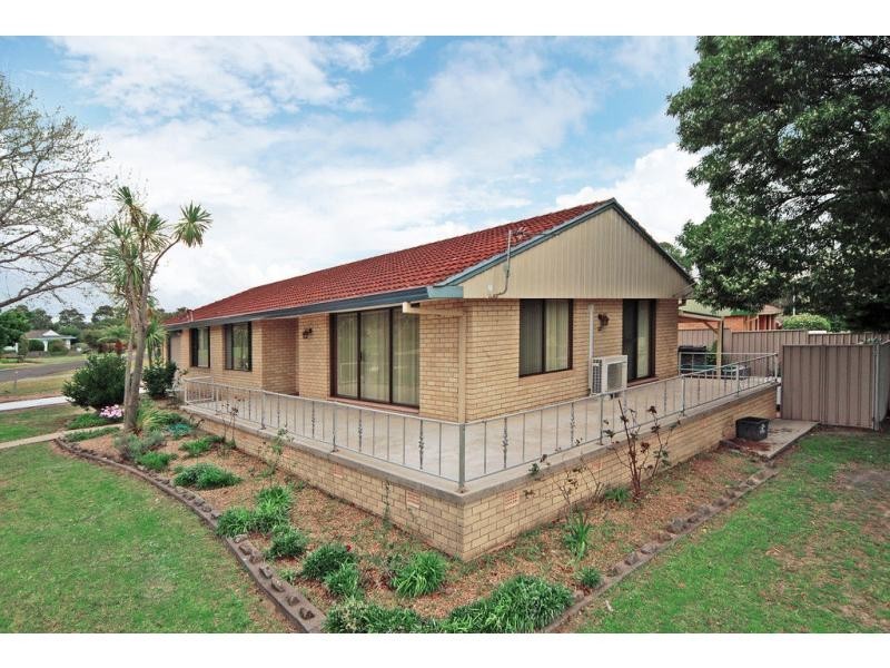 22 Allison Avenue, Nowra NSW 2541
