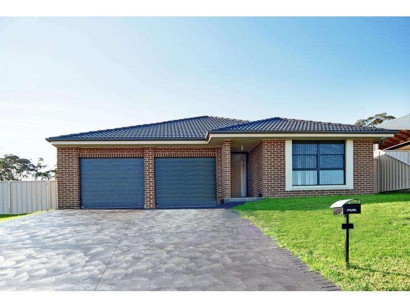 19 Warrigal Street, Nowra NSW 2541