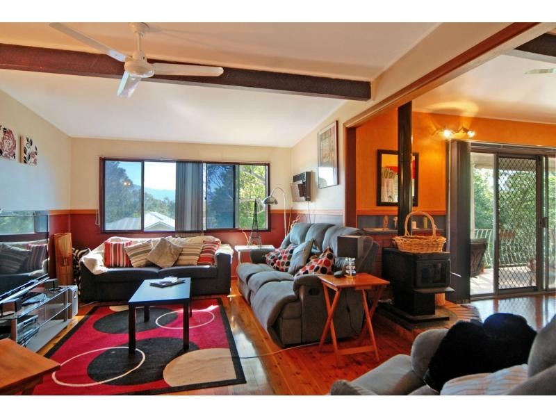 10 Philip Drive, North Nowra NSW 2541