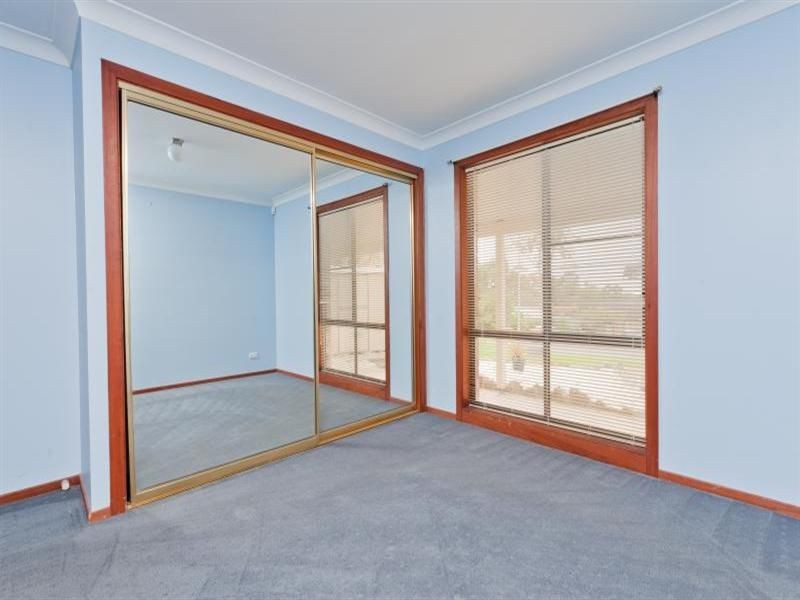 5 Folia Close, West Nowra NSW 2541