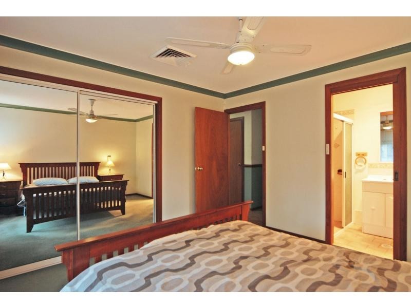 8 Uranna Avenue, North Nowra NSW 2541