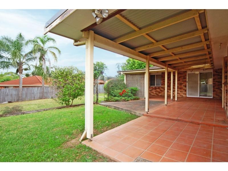 8 Uranna Avenue, North Nowra NSW 2541