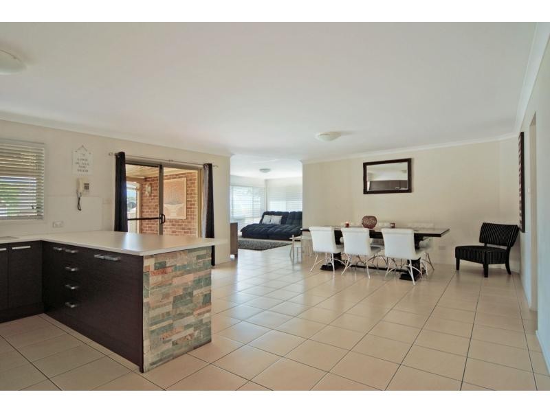 2 Treviso Place, North Nowra NSW 2541