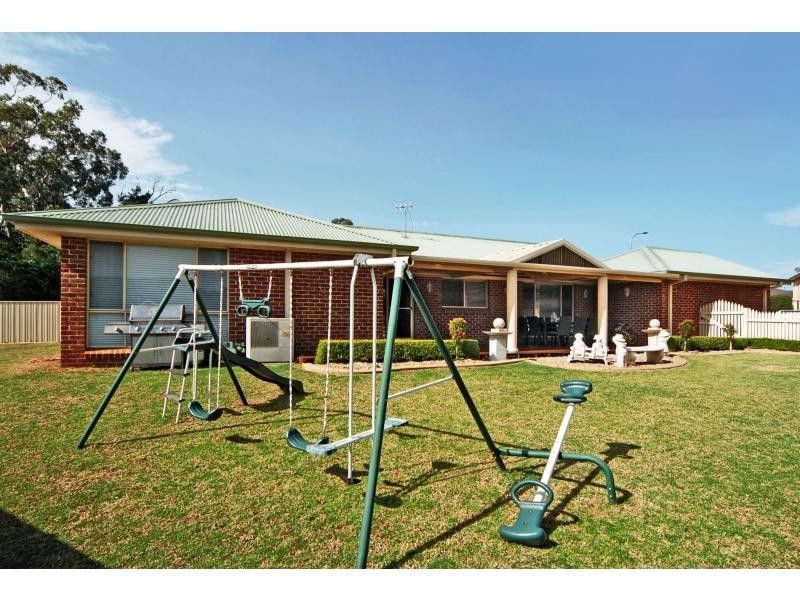 2 Treviso Place, North Nowra NSW 2541