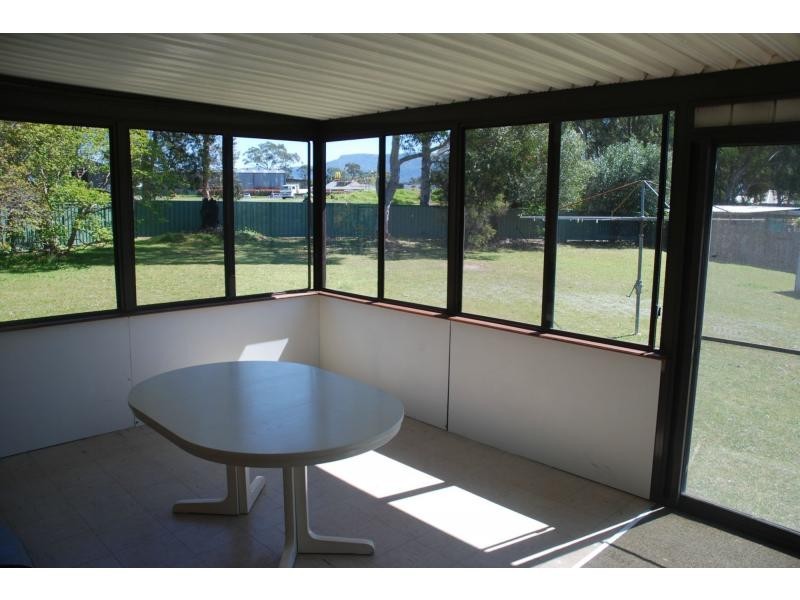 4 Camellia Grove, Bomaderry NSW 2541
