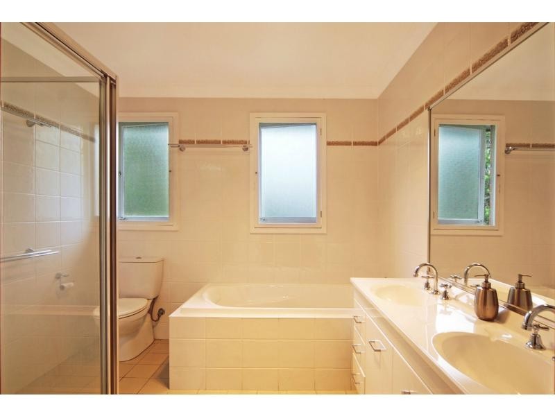 3 Wondalga Crescent, Nowra NSW 2541