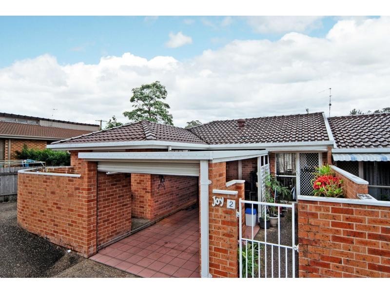 2/4 Harvey Place, North Nowra NSW 2541