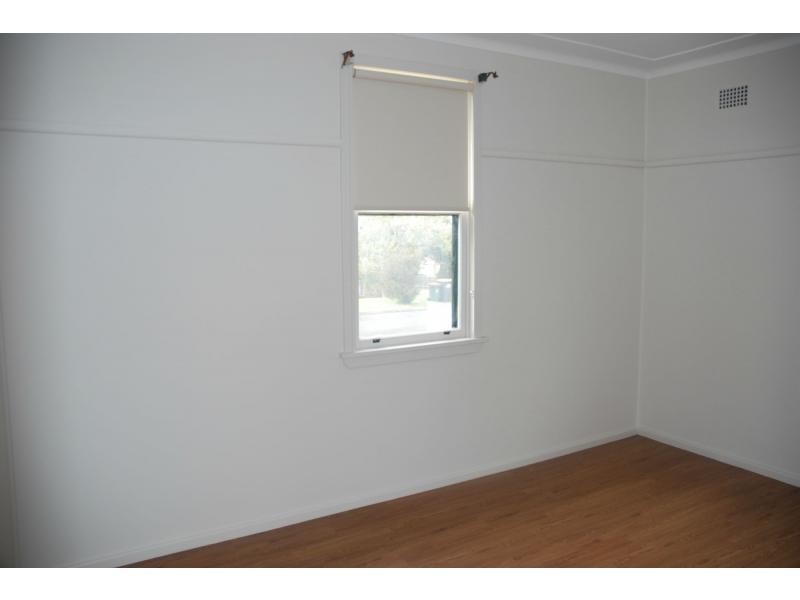 1 Burr Avenue, Nowra NSW 2541