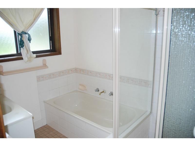 5 Calymea Street, Nowra Hill NSW 2540